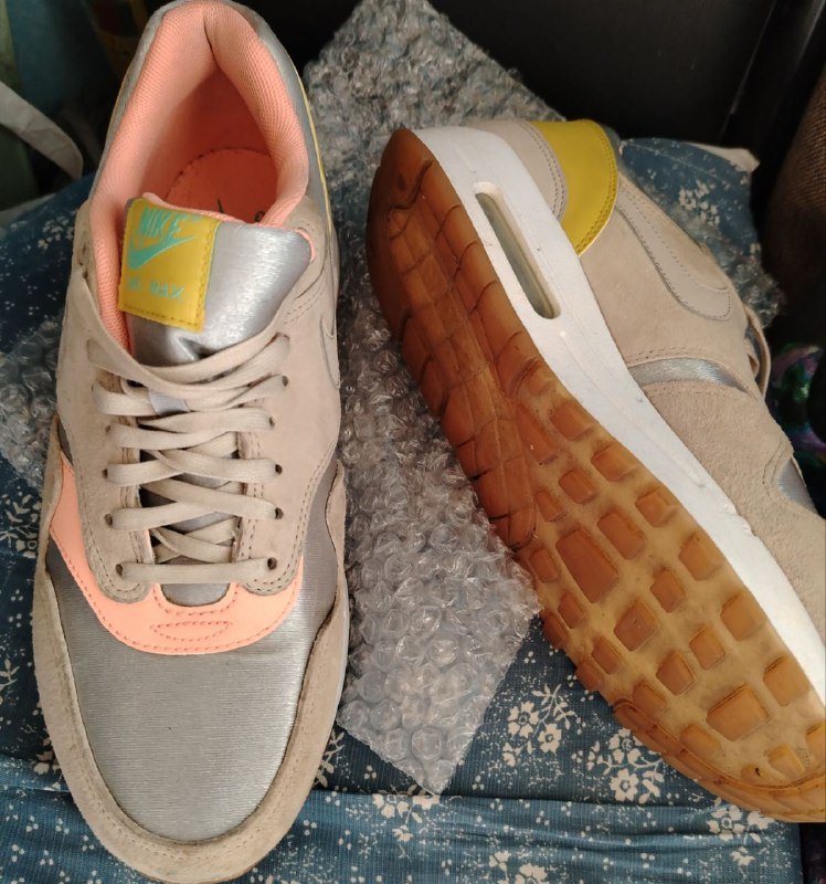 Мужские кроссовки Nike б/у в хорошем состоянии