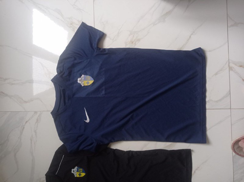 Амброшуры JBL, футболки оригинал, кроссовки Найк 43 размер 2