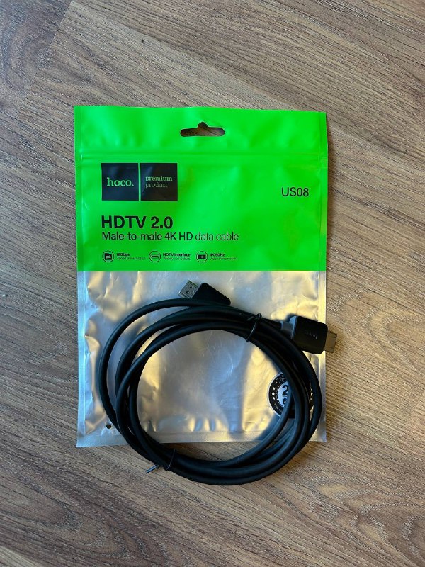 Учебник английского, фото рамки, подставка для ноутбука, HDMI кабель, сумка, Яндекс Станция Алиса 7
