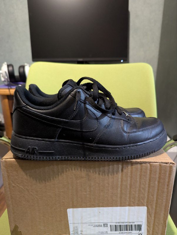Черные мужские кроссовки Nike Air Force 1