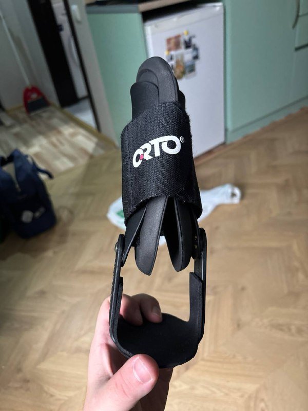 Фиксатор голеностопа для поддержки и фиксации 2