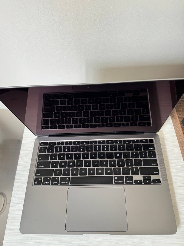 Apple MacBook Air 13” 2020 8 ГБ SSD 256 ГБ 7