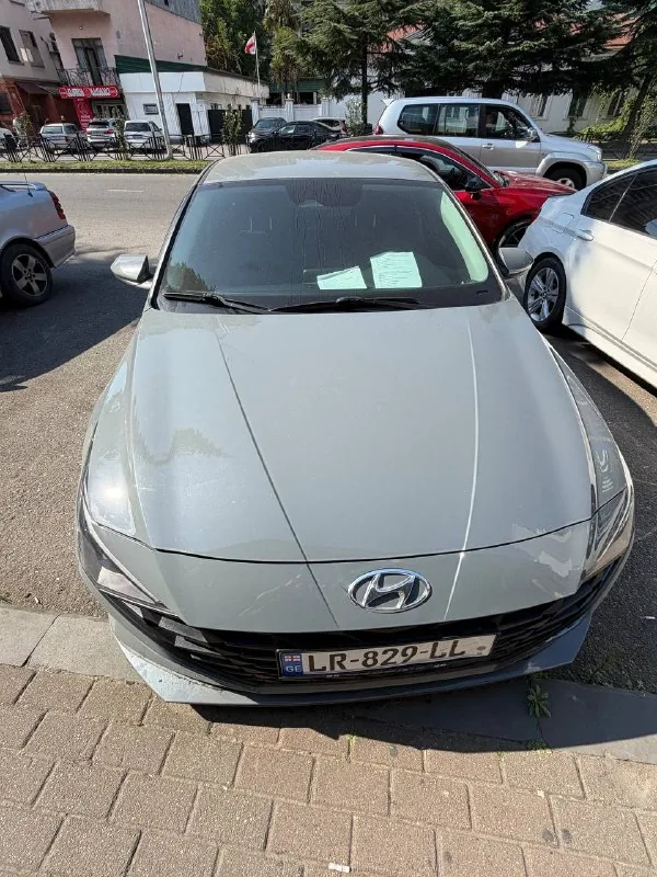 Hyundai Elantra 2022 седан 1