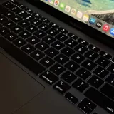 iPhone 13 Pro, MacBook Air M1 6