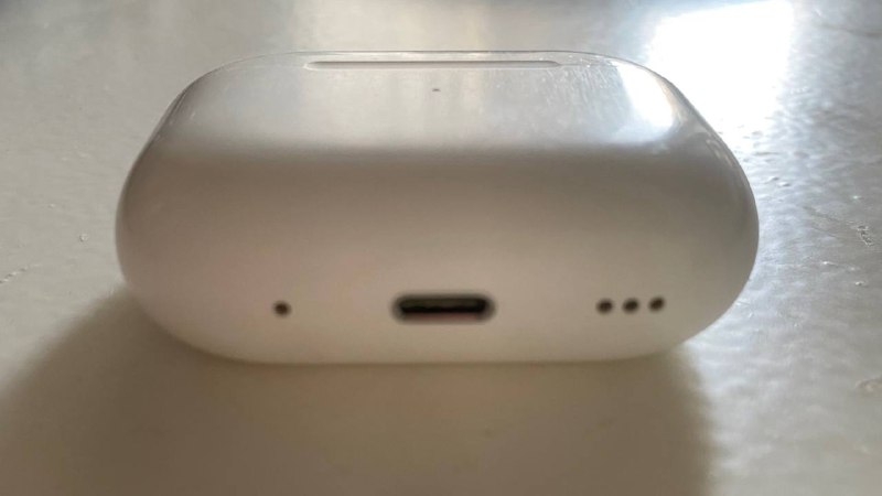 Кейс от AirPods Pro 2 lightning б/у 3