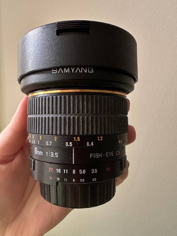 Объектив Nikon 18-55 mm и Samyang Fish-Eye 8 mm 2