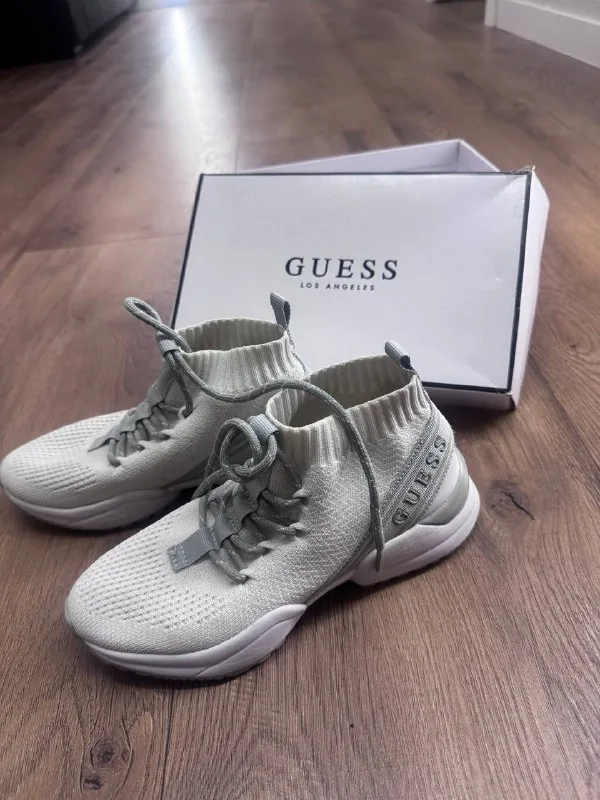 Кроссовки Guess 1