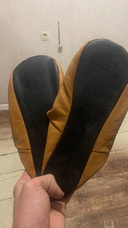 Тапочки из кожи размер 43-44 2