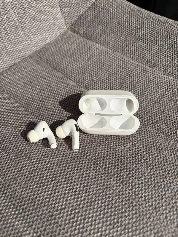 Наушники Apple AirPods Pro 1 поколения 1