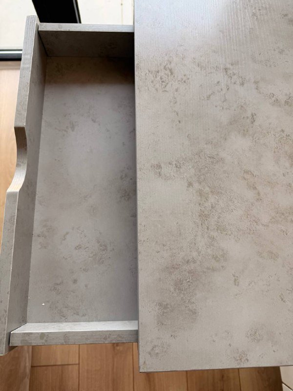 Письменный стол с двумя ящиками 3