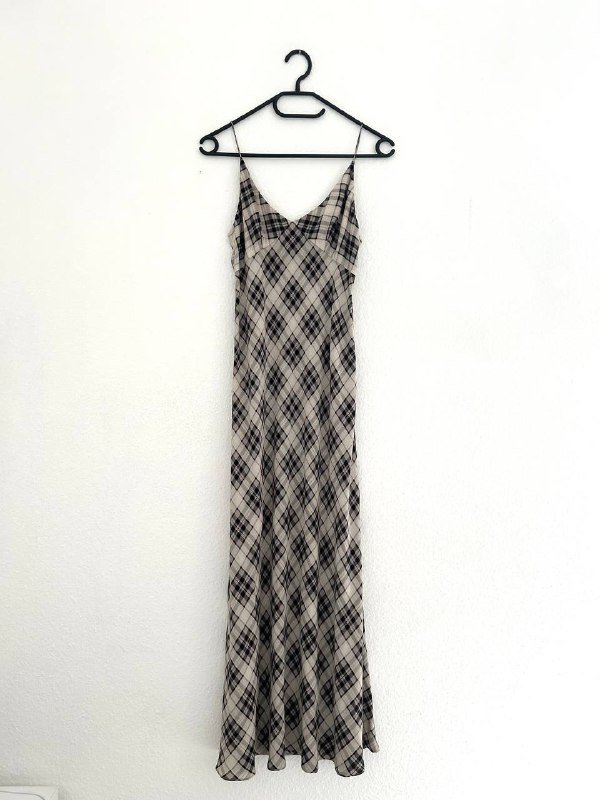 юбка шорты nike, сумка signature element, брюки irnby, носки uniqlo, вязаная кепка att, платье marc jacobs grunge redux, vibram fivefingers, birkenstock 6