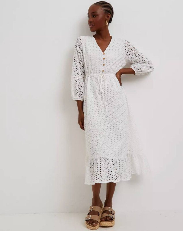 Белое кружевное платье макси