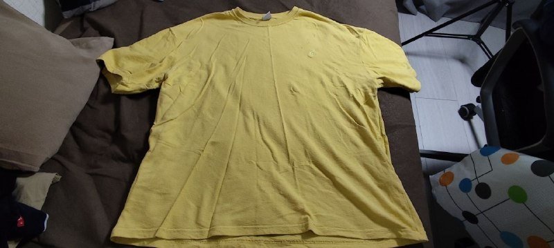 Красная толстовка, купальник, носки, штаны, футболки, шорты, поло 7