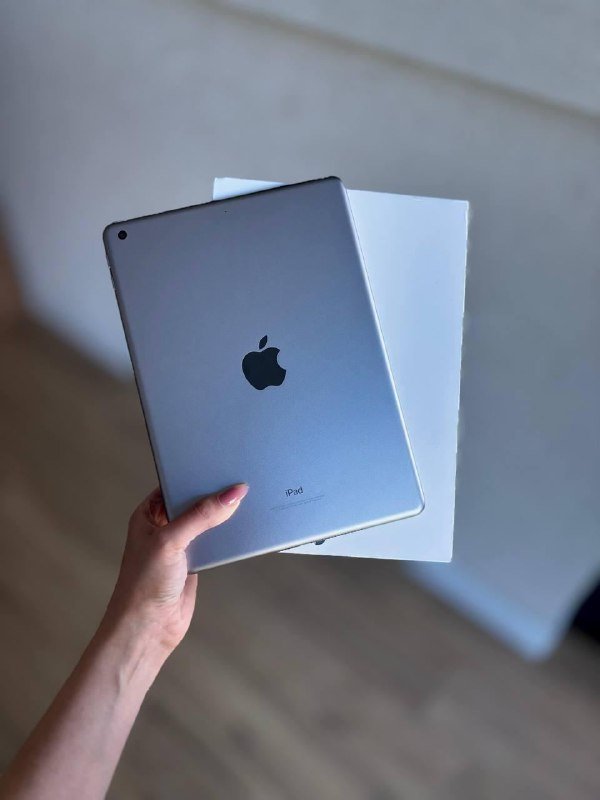 MacBook Pro M1, iPhone 13 Pro, iPhone 15, iPad 5 поколения 9