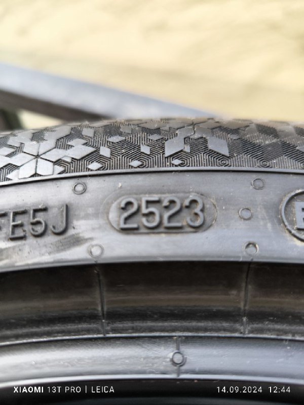 Зимний комплект разноширокий Continental 245/45/18 и 275/40/18 3