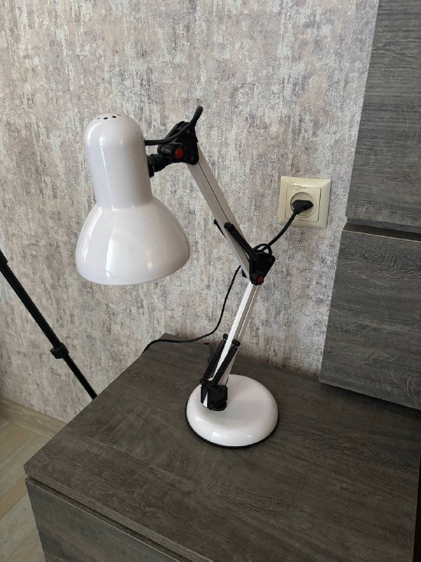 Столик, кресло, настольная лампа, стойка, рабочий стол, RGB светильники 3