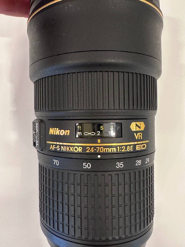 Nikon AF-S NIKKOR 24-70mm f/2.8E ED VR объектив 4