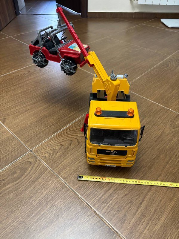 Пожарная машина Mack, эвакуатор Man с джипом Bruder 4