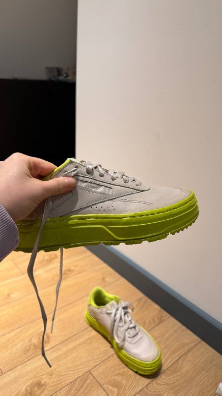 Кроссовки Reebok размер 37,5