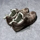 Salomon vintage hiking shoes 3