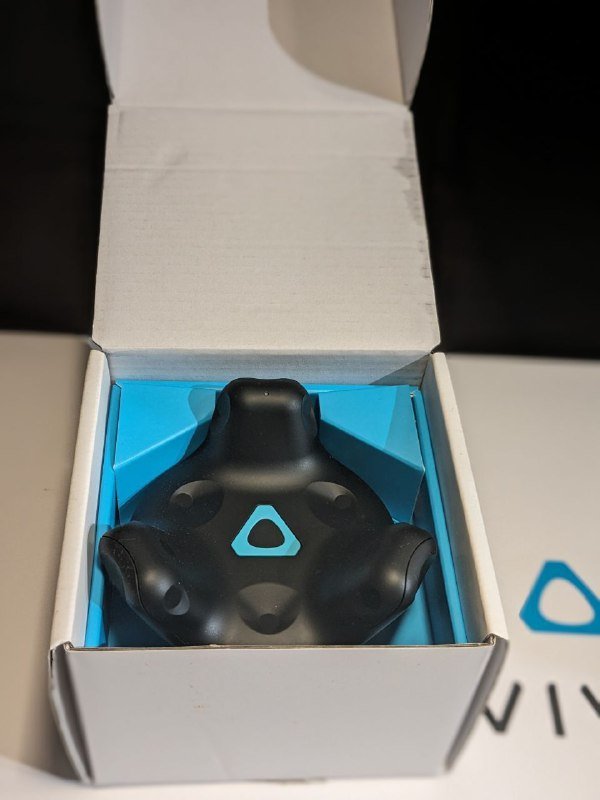 HTC Vive PRO виртуальная реальность полный комплект 4