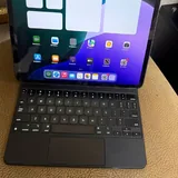 iPad Pro 11, оригинальная клавиатура 2