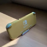 Nintendo Switch Lite Желтая 4
