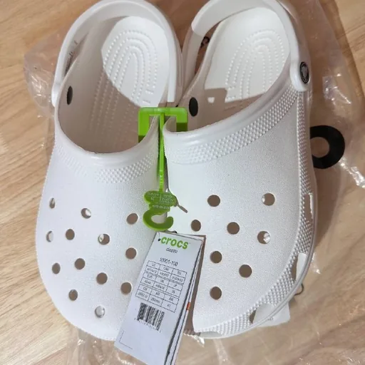 Crocs White