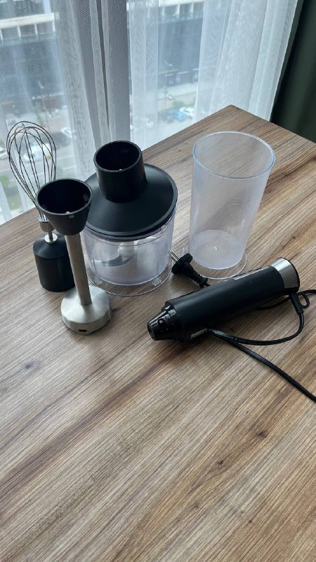 Лампа Xiaomi Mi LED Desk Lamp 1S, блендер Hand Blender Daewoo DHB-660s 2