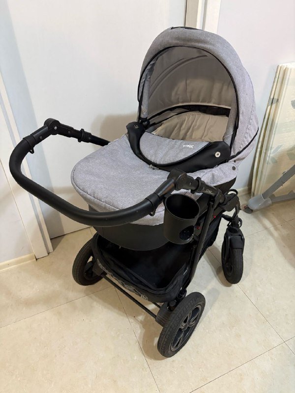 Коляска 2 в 1 с москитной сеткой, дождевиком и подстаканником