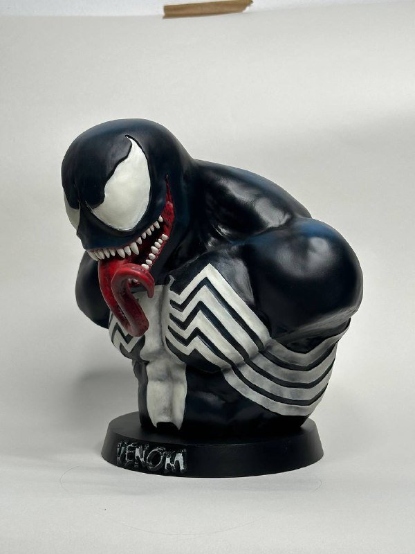 Бюст Венома 25x25 см