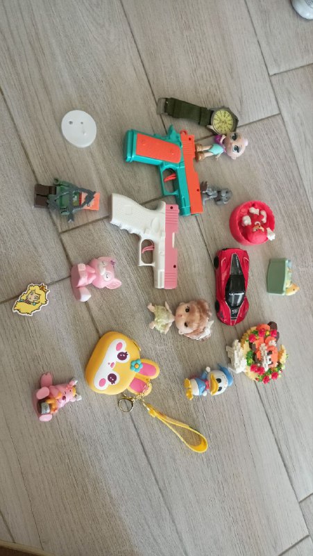 Игрушки, подушка, пазл, самолет, фонарик, капучинатор, крепление, отпугиватель, микрофоны