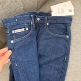 Джинсы Calvin Klein High Rise Straight, размеры W26 и W28 9
