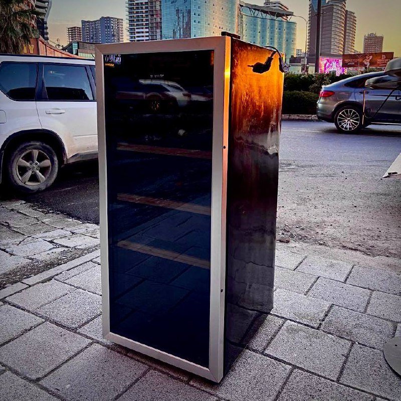 Столы, стулья, холодильники, кофемашина, посудомоечная машина 7