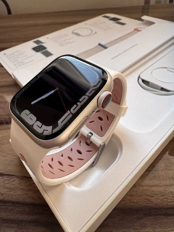 Apple Watch Series 9, Apple Pencil 2 1