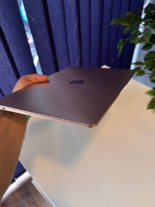 MacBook Air 2018 gold i5 8/128GB 4