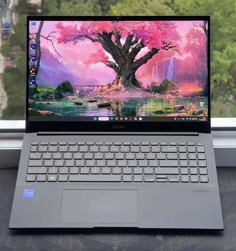 ASUS Creator Laptop Q (Q540)