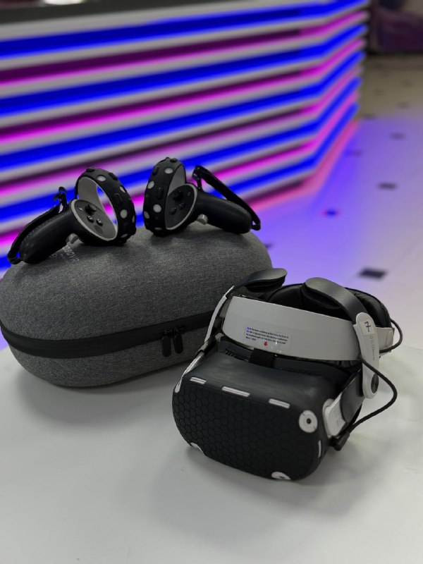VR шлемы QUEST 2 от META 256 GB с аксессуарами