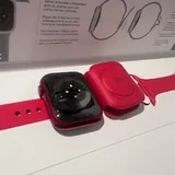 Apple Watch 7 Product Red, два оригинальных ремешка 2