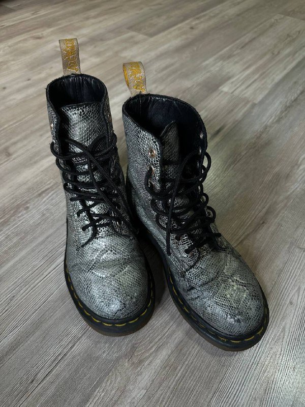 Ботинки Dr. Martens Pascal MET Vegan серебристые змеиные 36 3