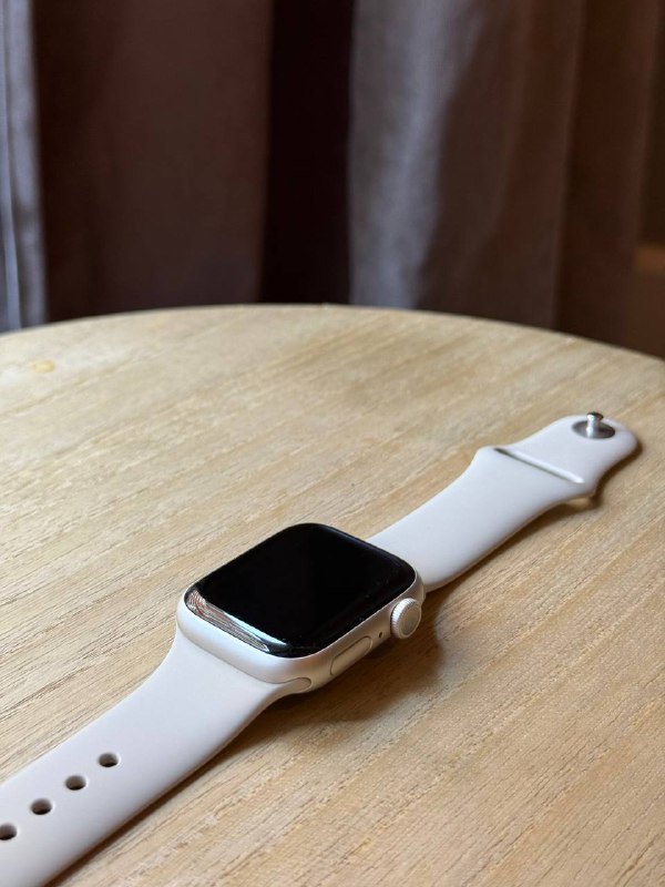 iPhone 13 Pro, Apple Watch Series 7 4