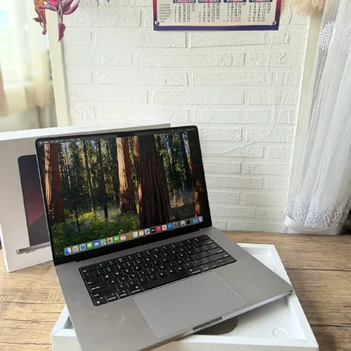 MacBook Pro 16, M2 Max, 32/1TB