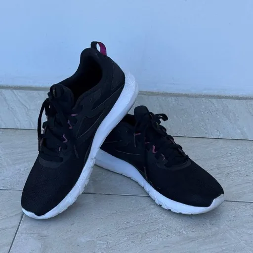 Кроссовки Reebok, босоножки Baldi