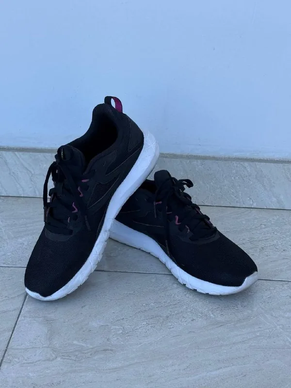 Кроссовки Reebok, босоножки Baldi 1