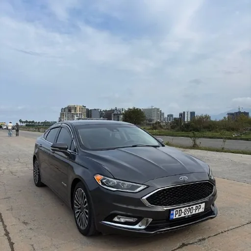 Ford Fusion Hybrid 2017
