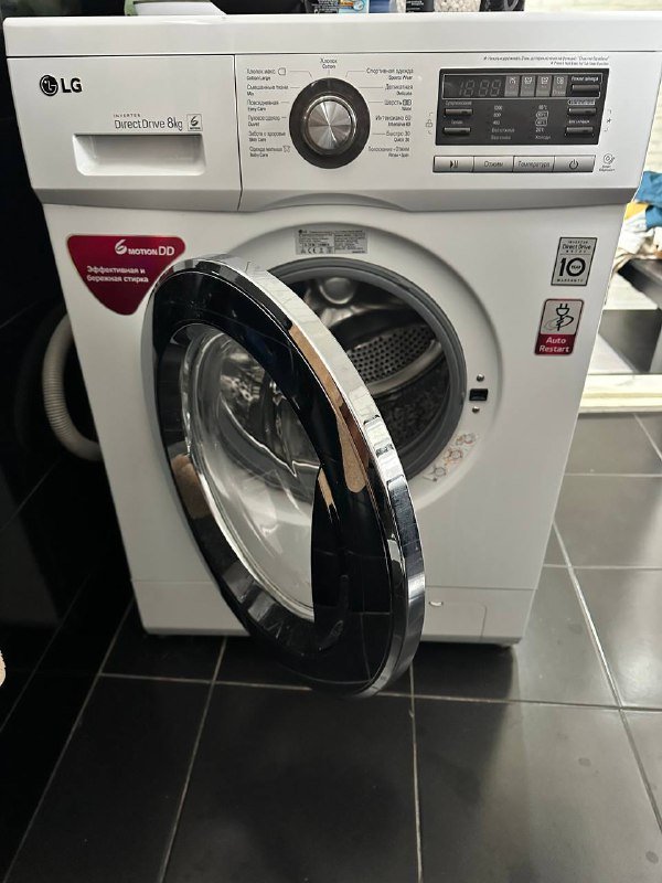 Стиральная машинка, унитаз, раковина, кровати, душ кабинка, тумбочки, кондиционер, двери, газовая плита, столы, микроволновка, зеркало 3