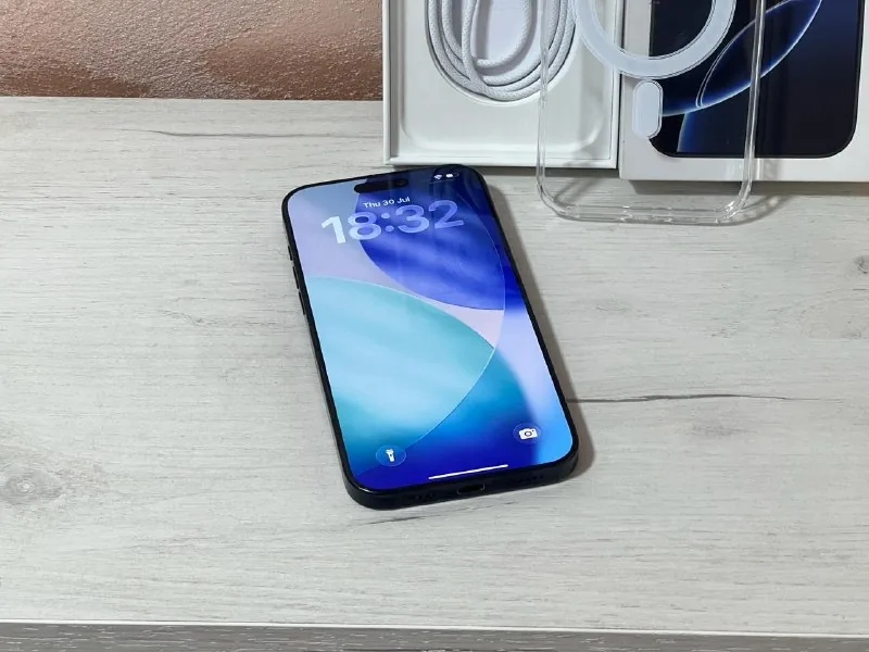 iPhone 16 Pro Max 256GB 1