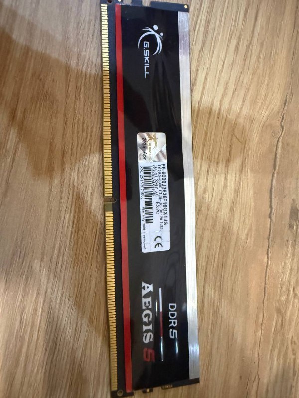 Игровой руль, Оперативка DDR5 16Гб, Клавиатура HyperX, Держатель кабеля, Стол 5