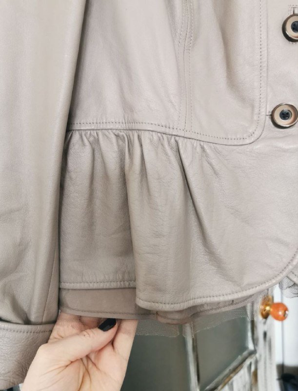 Курточка на осень из натуральной кожи размер М 6