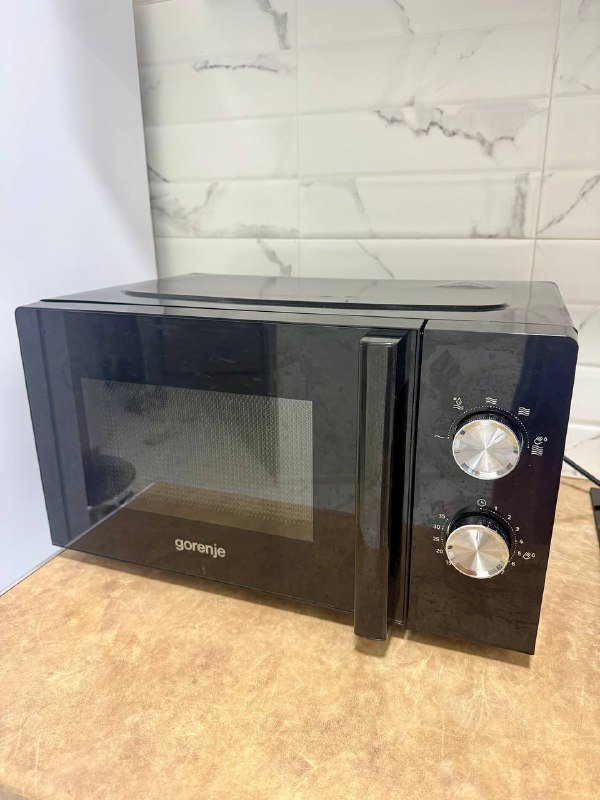 Микроволновая печь Gorenje MO17E1BH